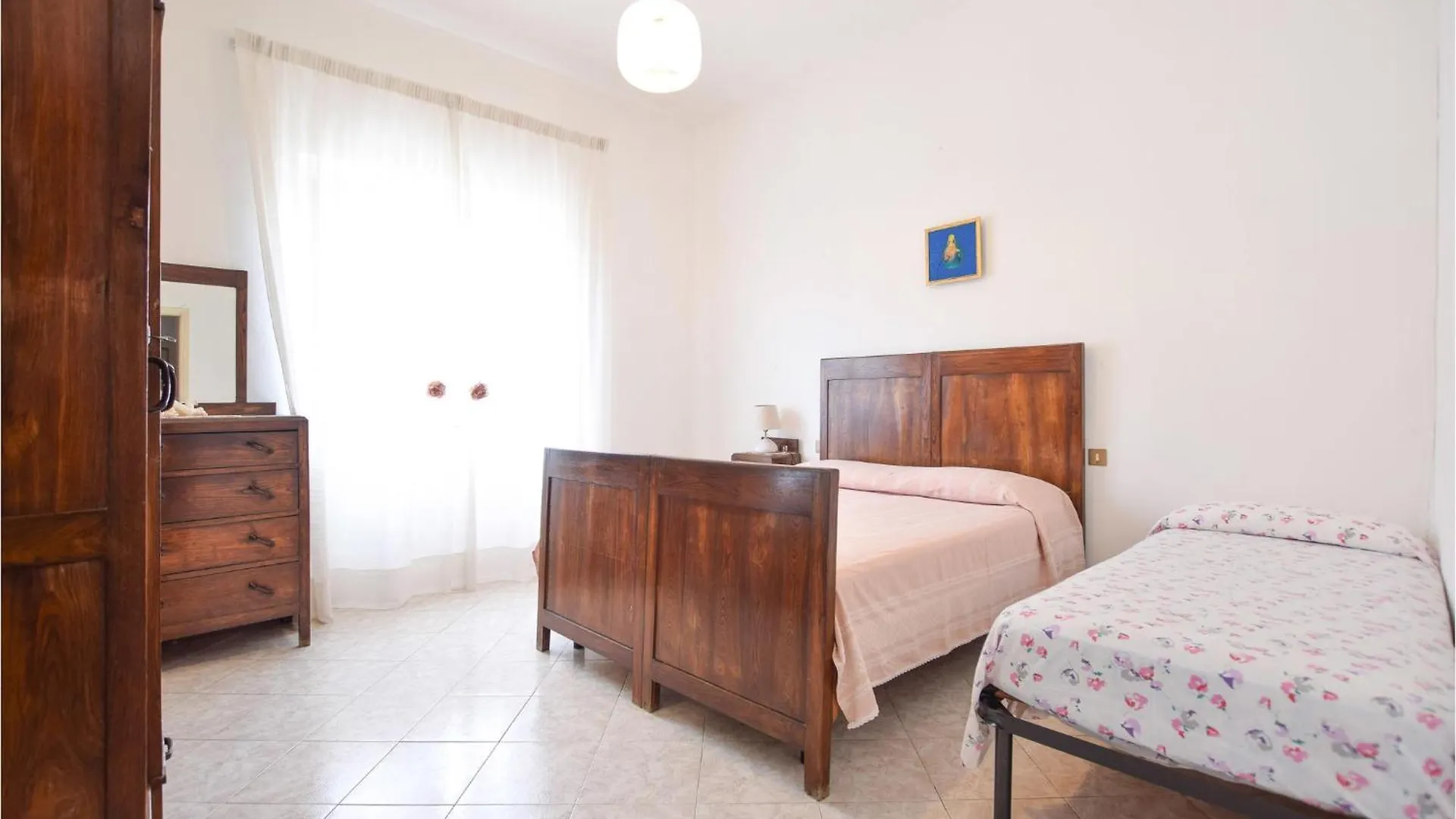 2 Bedroom Awesome Home In Piano Di Mommio Ferienhaus